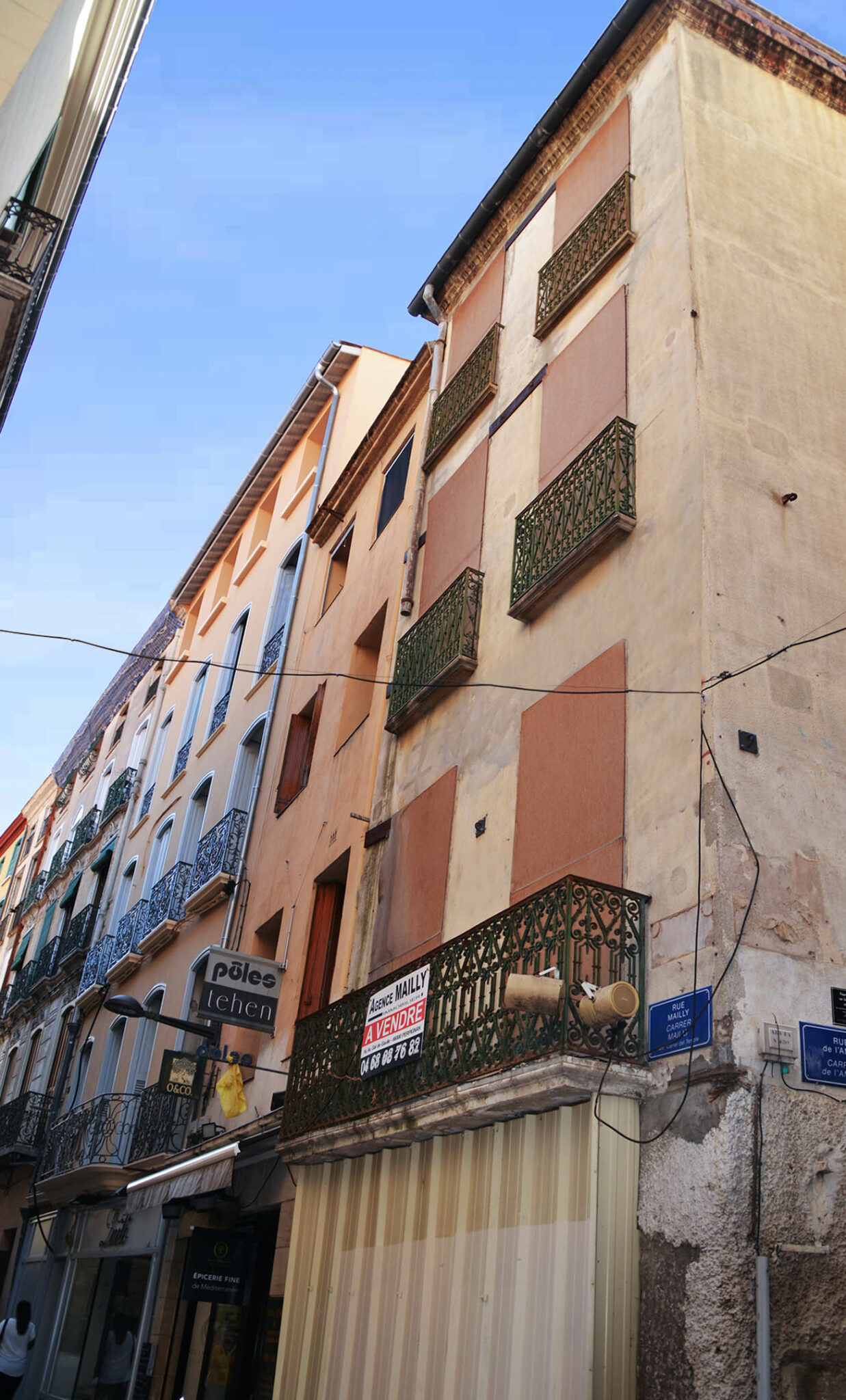 angle rue mailly ange, faça immeuble-cp